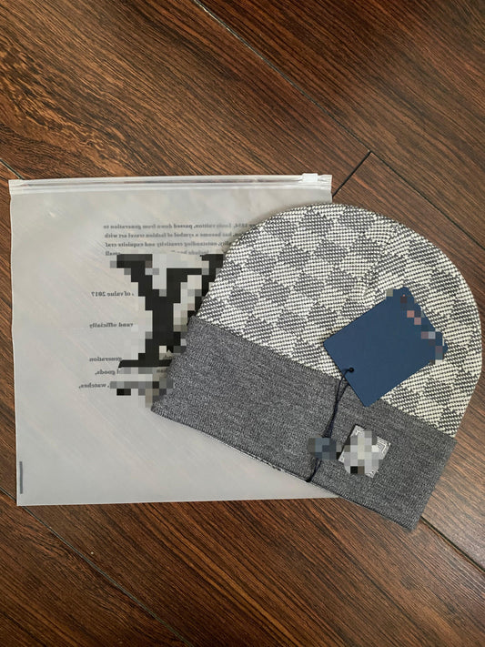LV BEANIE GRAY