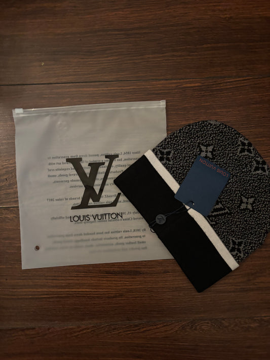 LV BEANIE WHITE V2
