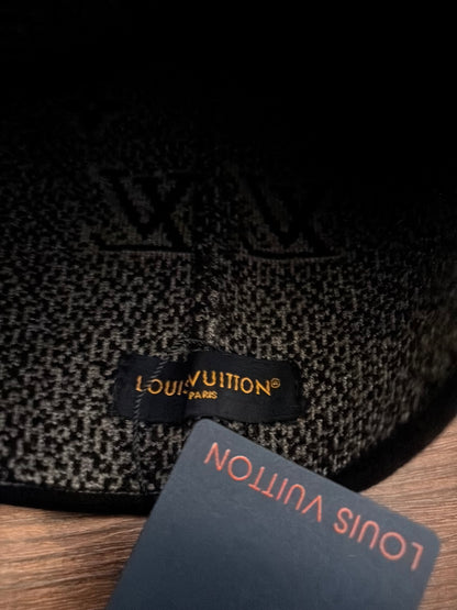 LV BEANIE WHITE V2