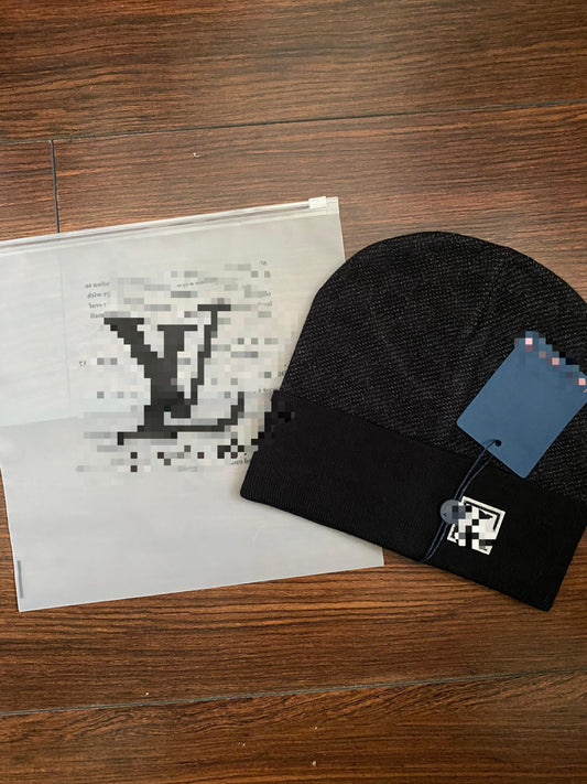 LV BEANIE BLACK